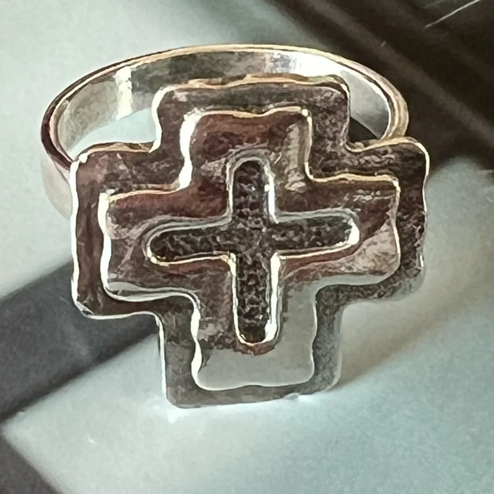 OPULENZA DESIGNS CHRISTIAN CROSS RING E1099 Size 9 .925 Sterling Silver NEW